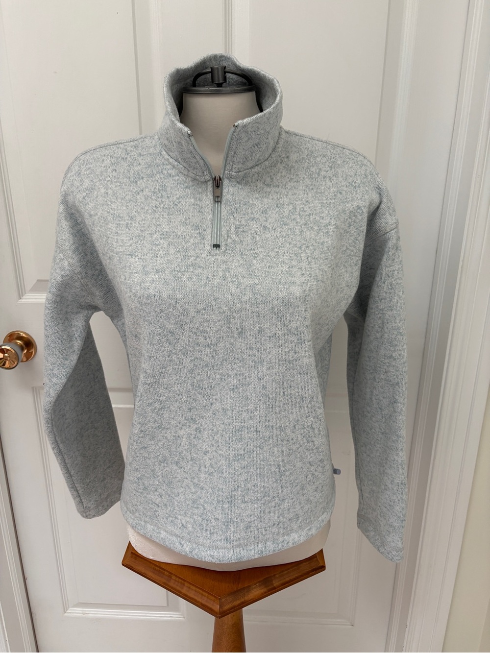 Thread & Supply Light Blue Grey Quarter Zip Sweatshirt ladies medium